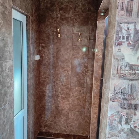 Гостевой Дом Ирина Hotel Sukhumi Exterior foto