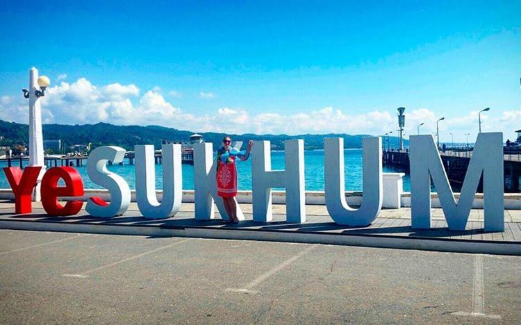 Гостевой Дом Ирина Hotel Sukhumi Exterior foto